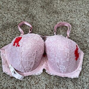 Victoria’s Secret 38D bra NEW